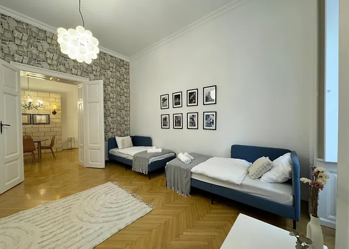 Downtown Rabbit Apartments Realtanoda19