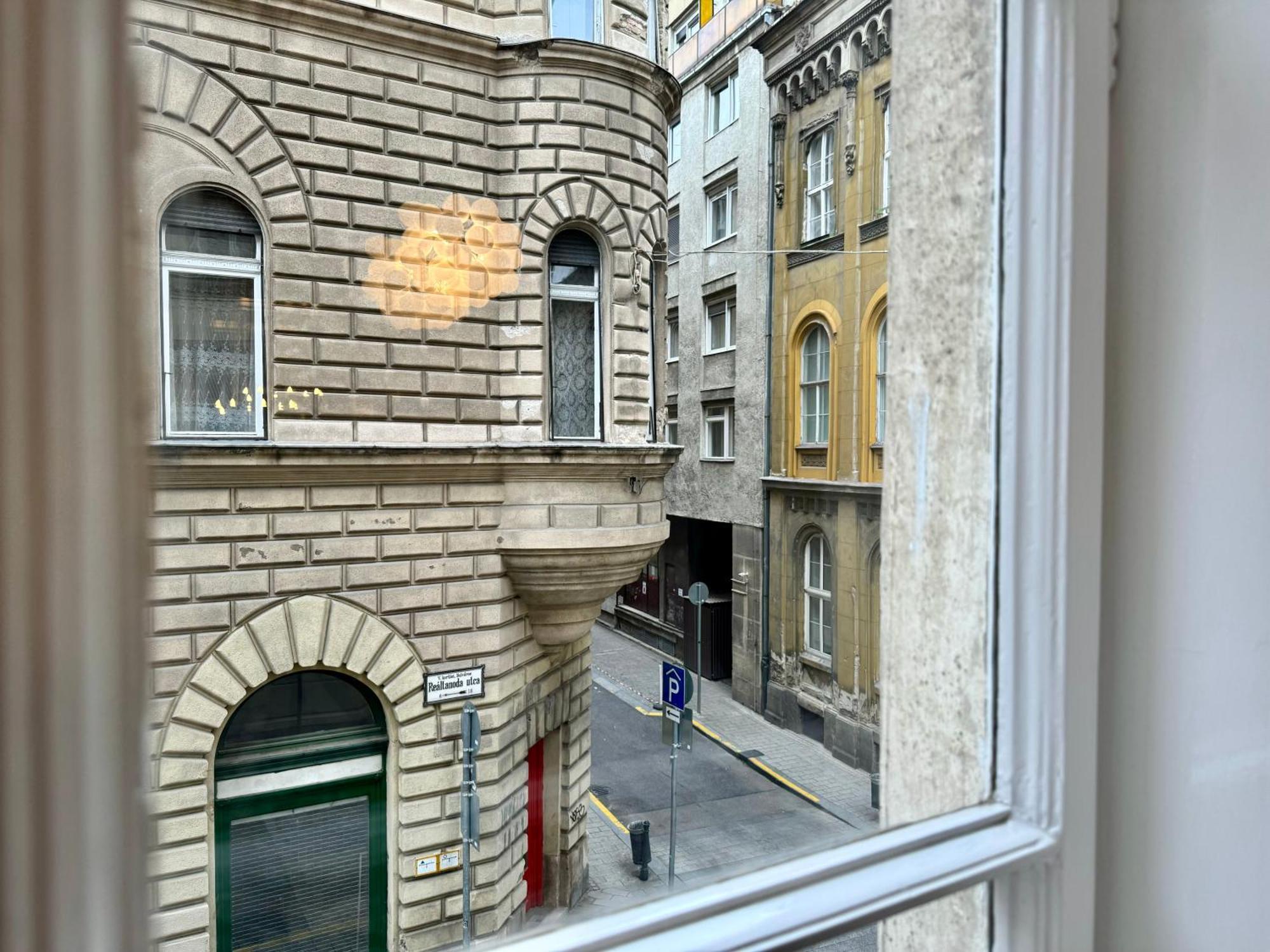 Apartment Downtown Rabbit Realtanoda19 *